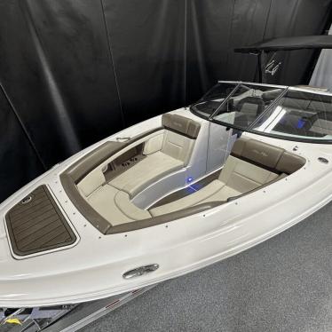 2013 Sea Ray slx270