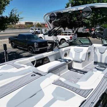 2024 Mastercraft xt25