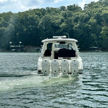 2020 Boston Whaler 380realm