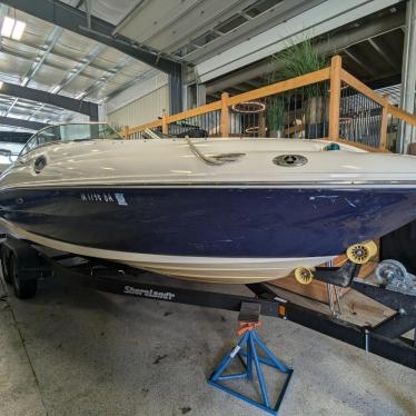 2005 Sea Ray 240 sundeck