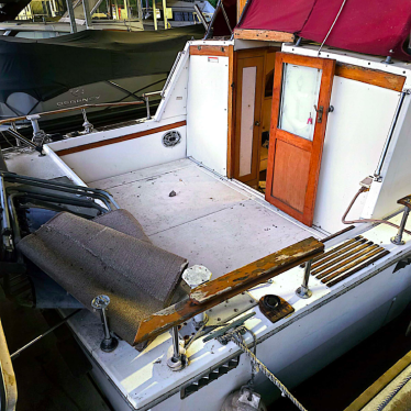 1977 Carver mariner 2896