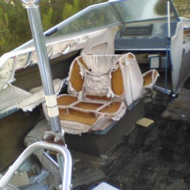 1985 Bayliner 19ft boat