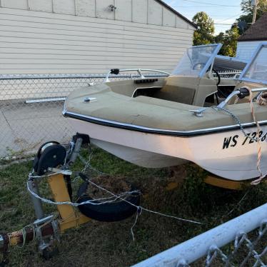 1970 Glastron 15ft boat