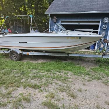 1981 Stingray 18ft boat