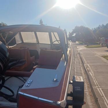 1976 Glastron 15ft boat