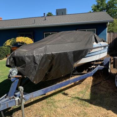 1987 Sea Ray 16ft boat