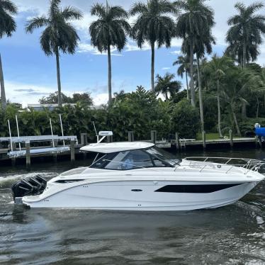 2023 Sea Ray 320daoutboard