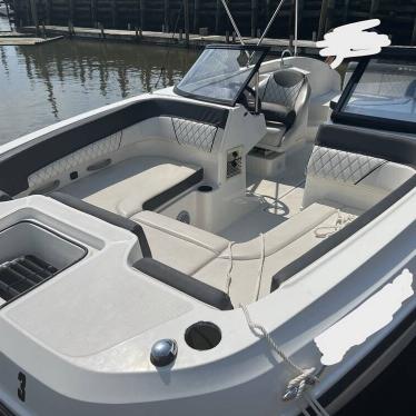 2022 Bayliner dx2200