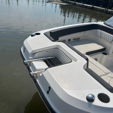 2022 Bayliner dx2200