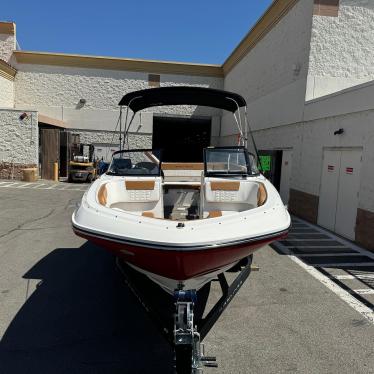 2020 Bayliner vr6 bowrider io