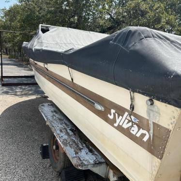 1981 Sylvan 18ft boat