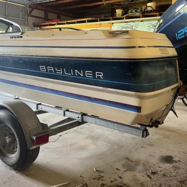 1987 Bayliner 18ft boat