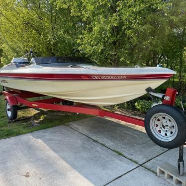 1967 Larson 16ft boat