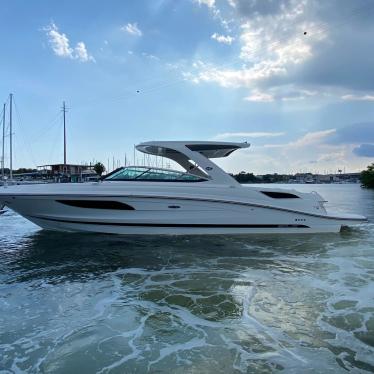 2016 Sea Ray 350slx