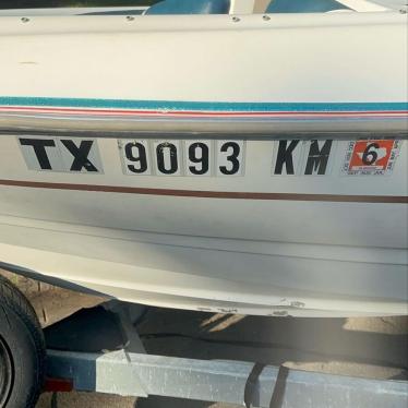 1999 Bayliner 17ft boat