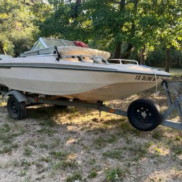 1970 Glastron 16ft boat