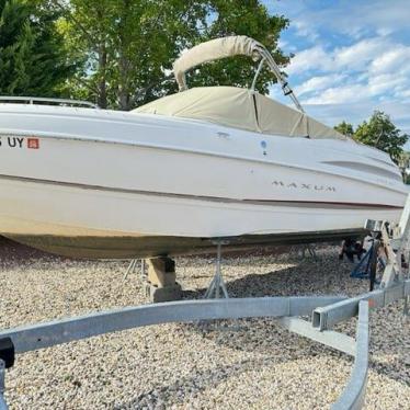 2002 Maxum 23ft boat