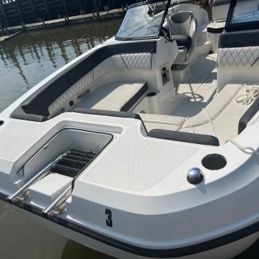 2022 Bayliner dx2200