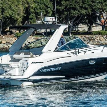 2017 Monterey 295 sport yacht