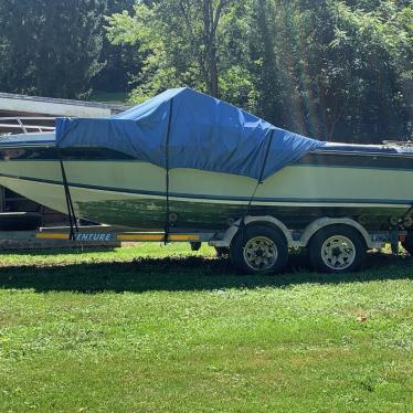 1987 Chaparral 19ft boat