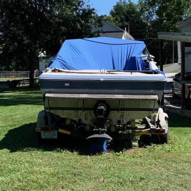 1987 Chaparral 19ft boat