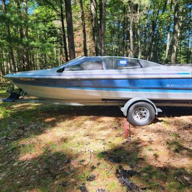 1989 Bayliner 19ft boat