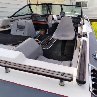 1986 Chaparral 19ft boat