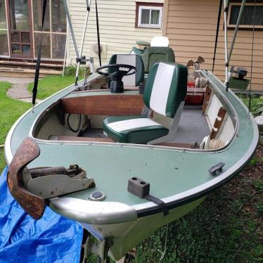 1978 Starcraft fishing boat