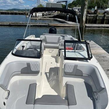 2023 Bayliner vr6