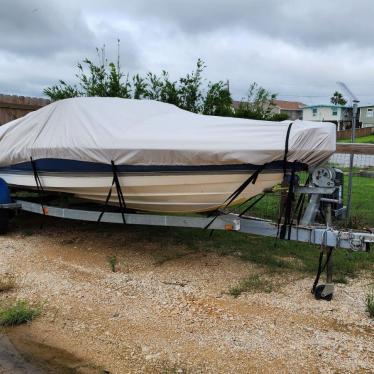 1998 Bayliner 19ft boat