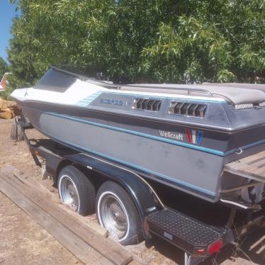 1984 Wellcraft 21ft boat