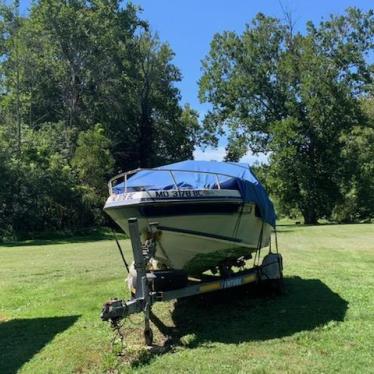 1987 Chaparral 19ft boat