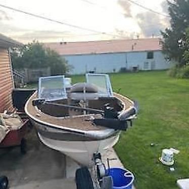 1982 Sylvan 16ft boat