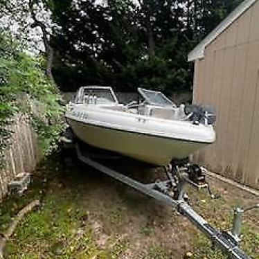 1999 Four Winns 17ft boat