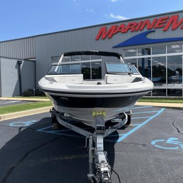 2016 Sea Ray 19spx