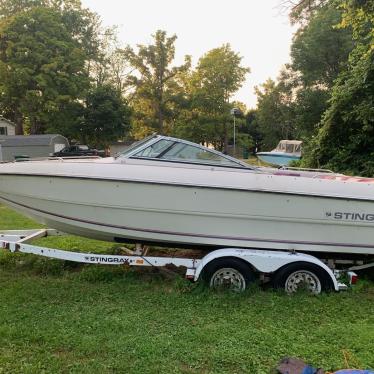 1991 Stingray 21ft boat