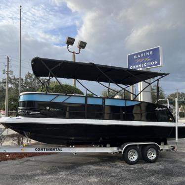 2024 Hurricane fundeck 2360 sfl ob