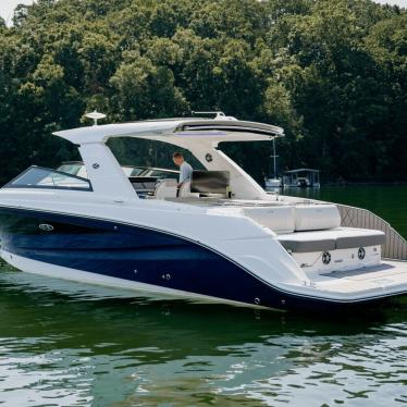 2023 Sea Ray slx400