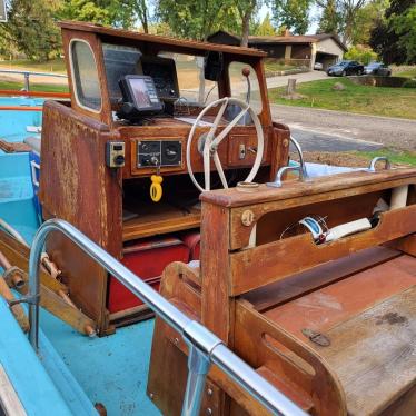 1968 Boston Whaler 17ft boat