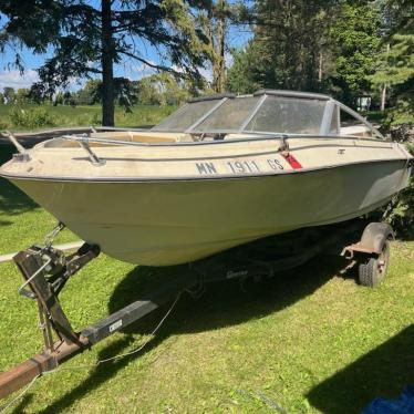 1979 Crestliner 17ft boat