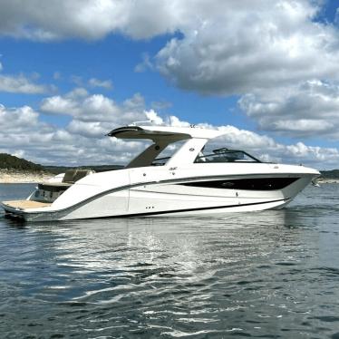 2019 Sea Ray 400slx