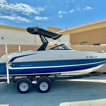 2019 Bayliner 215 deck boat