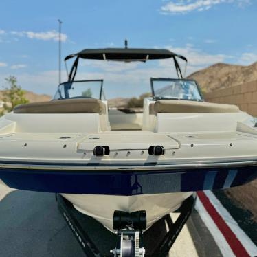 2019 Bayliner 215 deck boat