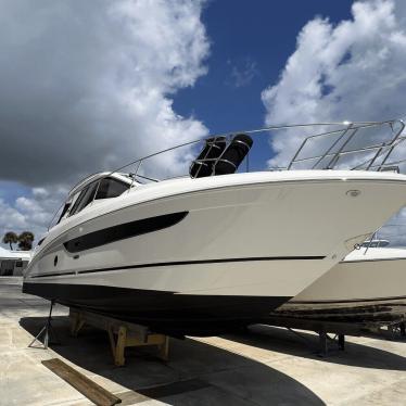 2018 Sea Ray 350coupe