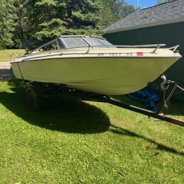 1979 Crestliner 17ft boat