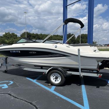 2016 Sea Ray 19spx