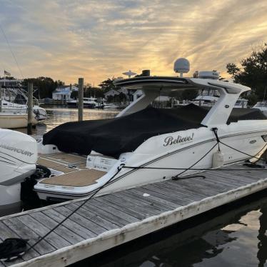 2020 Sea Ray 350slxob