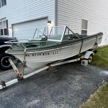 Steury 15' Runabout Boat & Has Trailer 1972