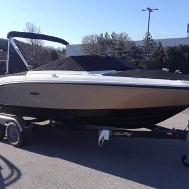 2018 Sea Ray spx210