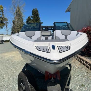 2024 Mastercraft xt23